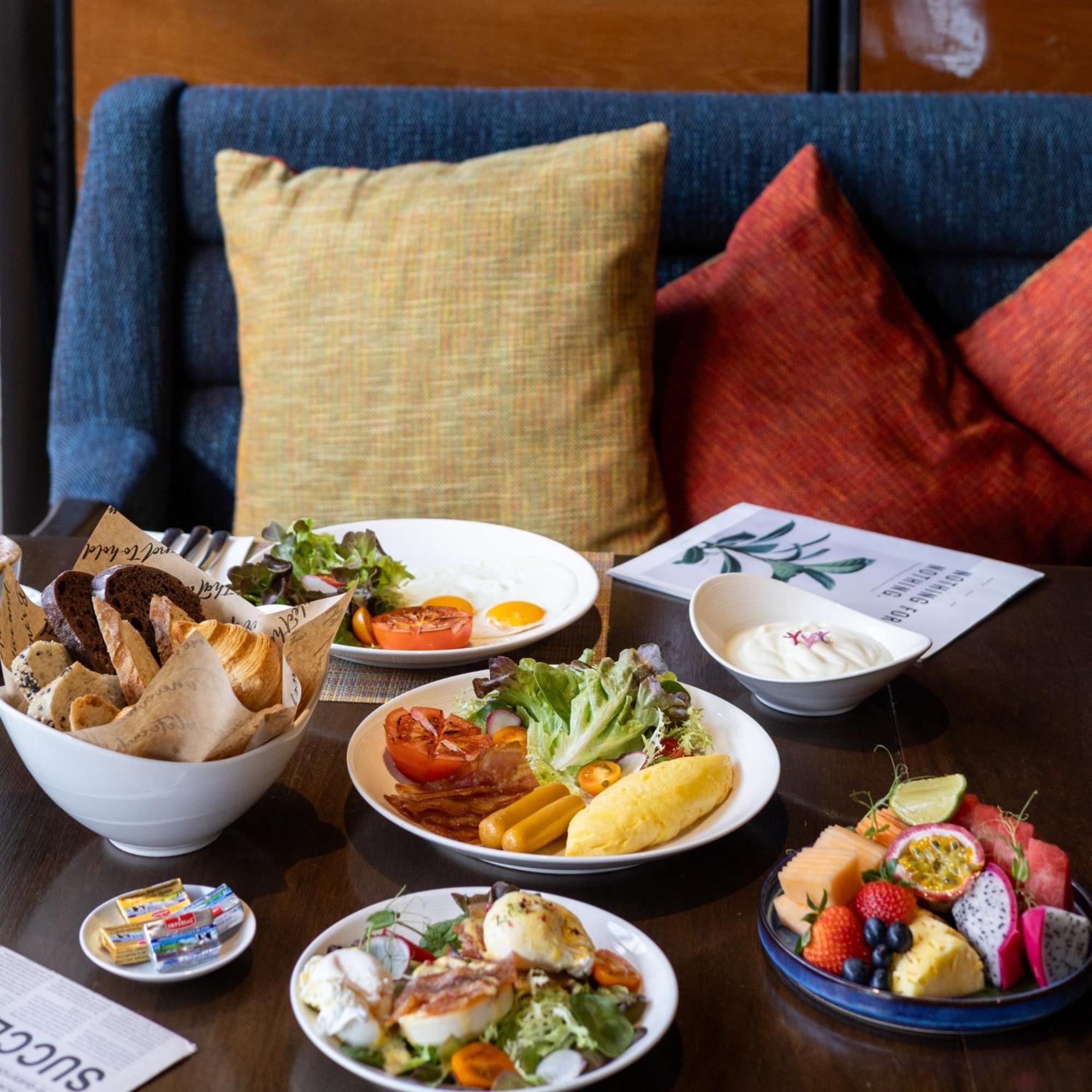 Отель Doubletree By Hilton Sukhumvit Бангкок